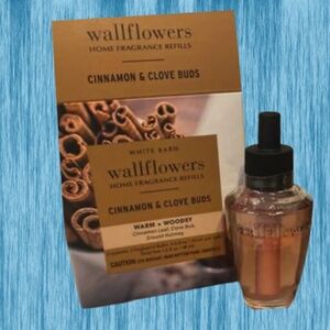 Wallflowers Refills 2-Pack -Division- Bath & Body Works - Cinnamon & Clove Buds